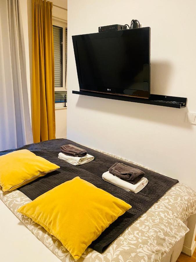Studio Apartman Krila Wings- Parking In Garage Zagreb Eksteriør billede