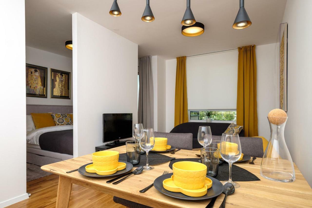 Studio Apartman Krila Wings- Parking In Garage Zagreb Eksteriør billede