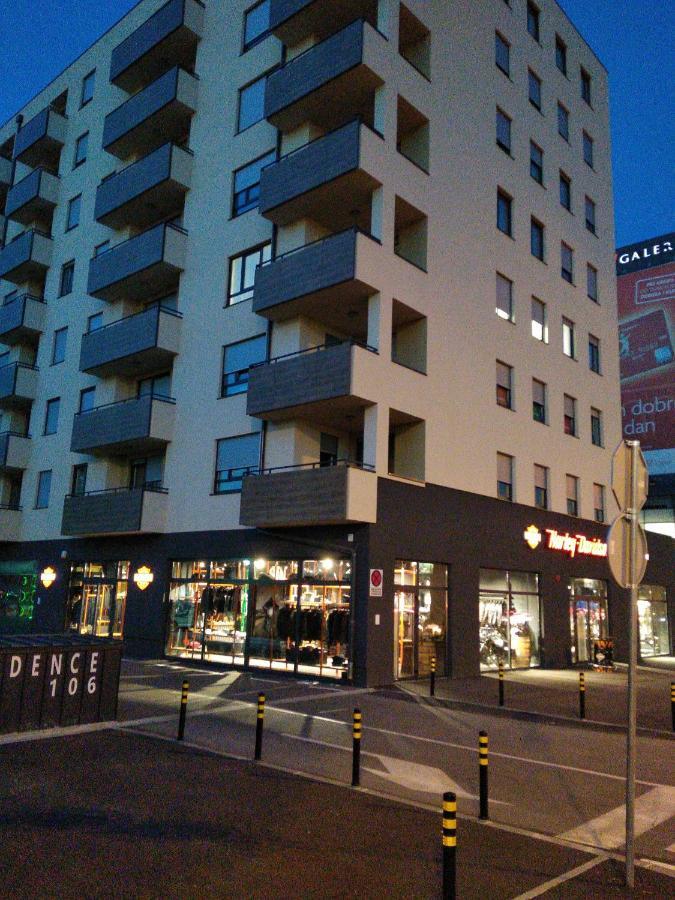 Studio Apartman Krila Wings- Parking In Garage Zagreb Eksteriør billede