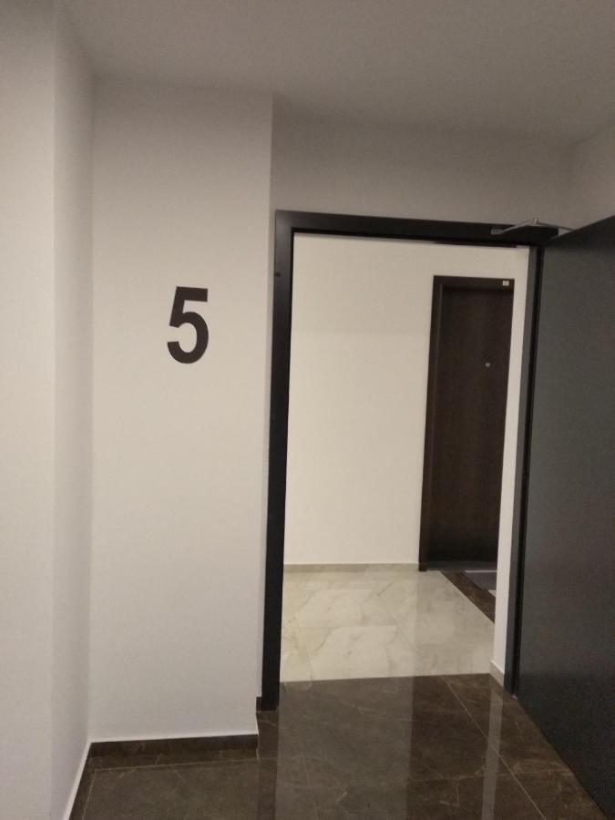 Studio Apartman Krila Wings- Parking In Garage Zagreb Eksteriør billede